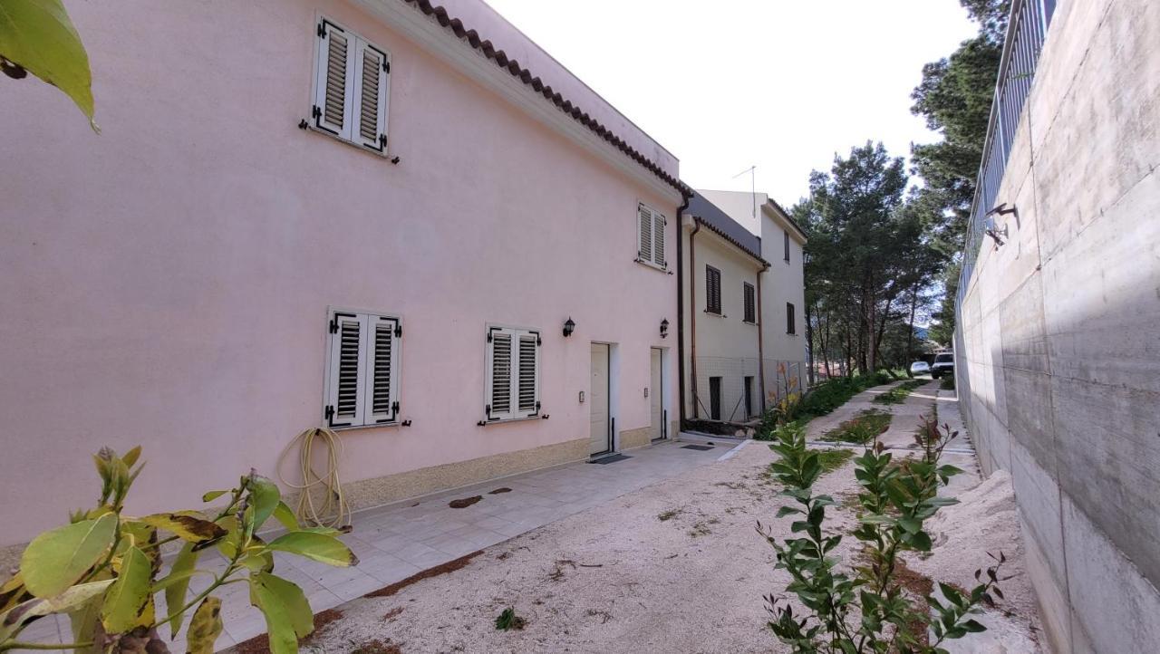 הוילה Residenza La Pineta אורוסיי מראה חיצוני תמונה